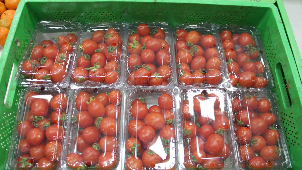 مزایای خرید از هایپر میوه آداک در تهران: